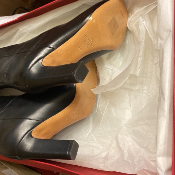 Authentic Valentino knee high women’s boots - Picture 2 of 5